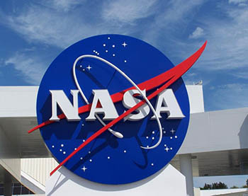 Cотрудники НАСА продают полет на Луну за $1.5 млрд