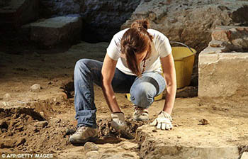 Итальянские археологи нашли череп Джоконды